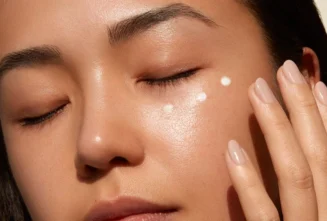 بهترین زمان استفاده از کرم دور چشم