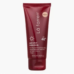 ضد آفتاب و ضد لک رنگی لافارر SPF40 مناسب پوست چرب با تنالیته رنگ متوسط